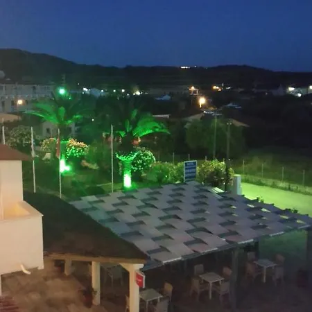 Prassino Nissi Hotel 2*