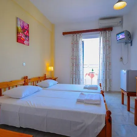 Hotel Prassino Nissi 2*