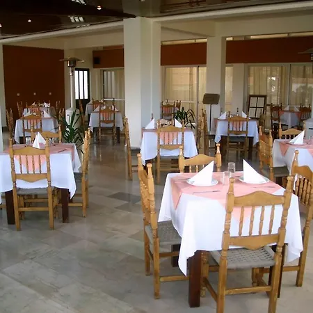 Hotel Prassino Nissi 2*