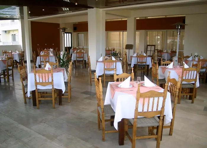 Hotell Prassino Nissi 2*